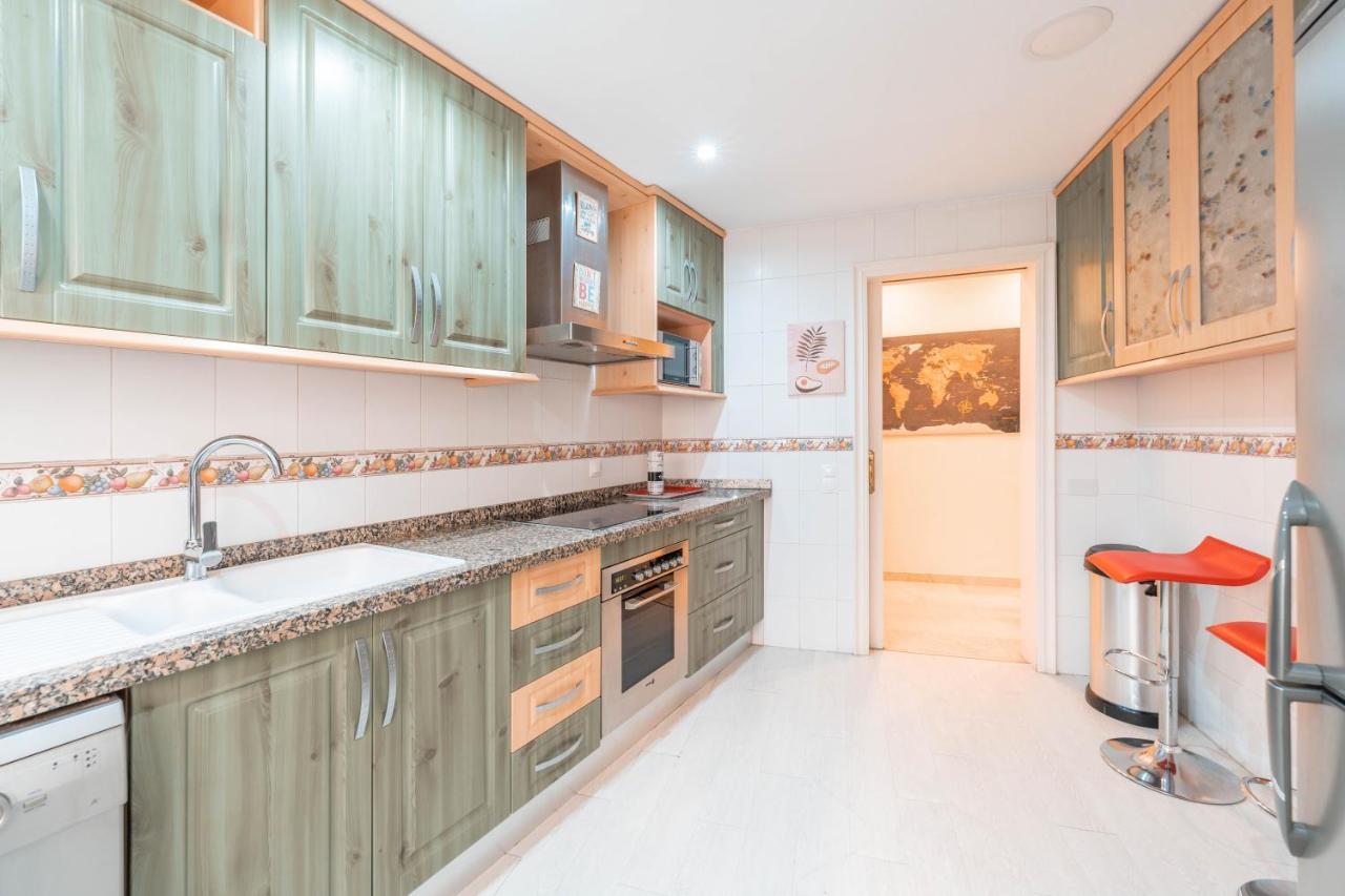 Gran Apartamento De 3 Habitaciones Junto A La Catedral Малага Екстер'єр фото