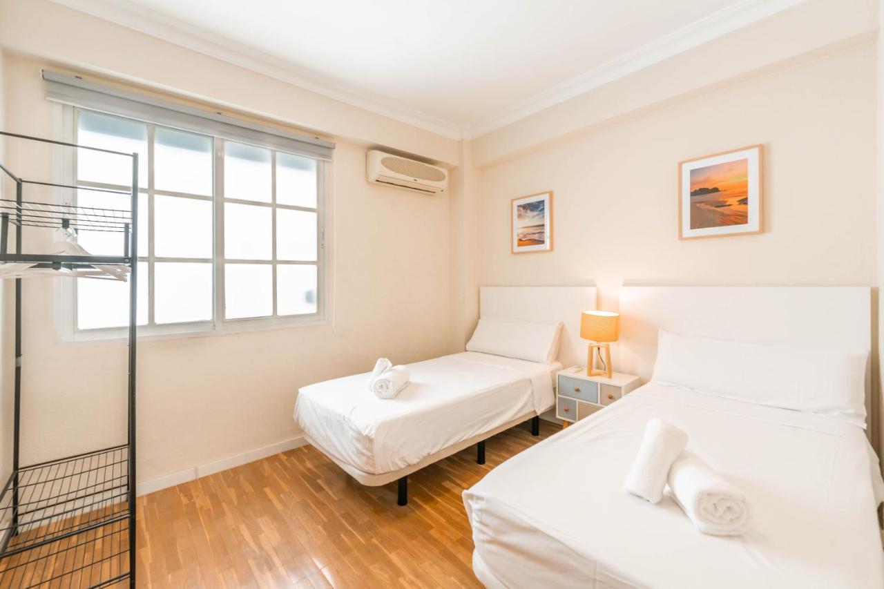 Gran Apartamento De 3 Habitaciones Junto A La Catedral Малага Екстер'єр фото
